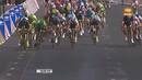 Ir al Video&nbsp;Cavendish se impone en los Campos El&iacute;seos