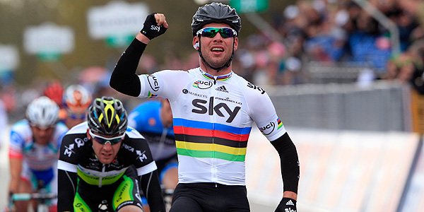 Cavendish se impone en el sprint a Goss.