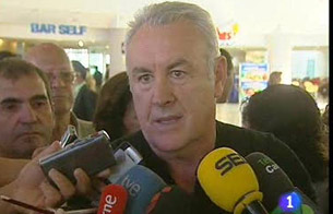Ver v&iacute;deo  'Cayo Lara pide al gobierno que deje regresar a El aai&uacute;n a la activista saharaui Amineto Haidar'