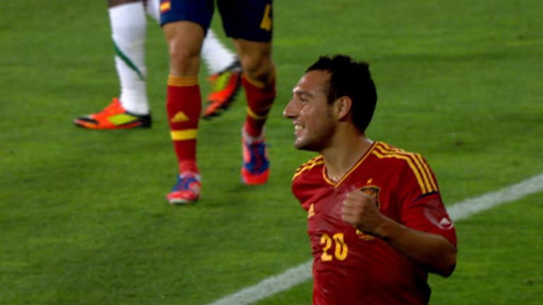 Ver v&iacute;deo  'Cazorla inaugura el marcador para Espa&ntilde;a (1-0)'