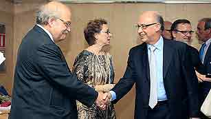 Ver v&iacute;deo  'Las CC.AA. presionan a Hacienda para que su objetivo de d&eacute;ficit sea superior al 1,5%'