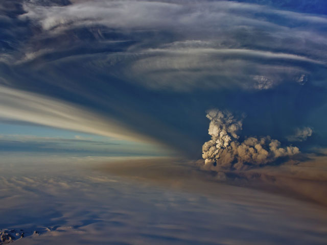 Las cenizas del volc&aacute;n island&eacute;s afectar&aacute;n este martes al tr&aacute;fico a&eacute;reo de Reino Unido