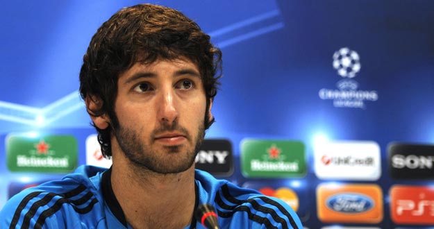 El centrocampista del Real Madrid, Esteban Granero, en la rueda de prensa previa al encuentro ante el Chelsea.