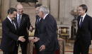 El rey Juan Carlos, acompa&ntilde;ado de los expresidentes del Gobierno Felipe Gonz&aacute;lez, Jos&eacute; Luis Rodr&iacute;guez Zapatero y el presidente del Gobierno, Mariano Rajoy.