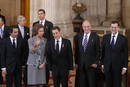 El rey Juan Carlos, acompa&ntilde;ado por la reina, el presidente del Gobierno, Mariano Rajoy; el expresidente del Gobieno Jos&eacute; Mar&iacute;a Aznar, y el Pr&iacute;ncipe de Asturias .