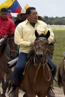 CHÁVEZ PIDE ACCIONES PARA QUE SU MENSAJE LLEGUE AL PUEBLO COLOMBIANO CHÁVEZ PIDE ACCIONES PARA QUE SU MENSAJE LLEGUE AL PUEBLO COLOMBIANO