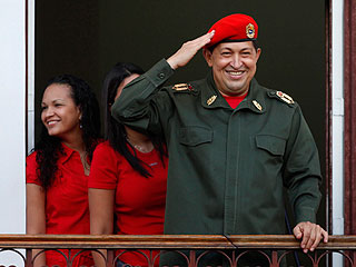Ver v&iacute;deo  'Ch&aacute;vez reconoce ante sus seguidores que a&uacute;n debe vencer al c&aacute;ncer'