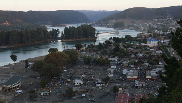 Chile no se ha recuperado del terremoto del sábado y hoy padece las tres réplicas más fuertes Chile no se ha recuperado del terremoto del sábado y hoy padece las tres réplicas más fuertes