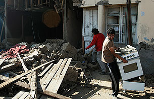 Ver v&iacute;deo  'En Chile ya son m&aacute;s de 300 los muertos tras el terremoto del s&aacute;bado'