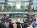 Ir al Video&nbsp;En China se ha desatado la locura por el &uacute;ltimo modelo de iPhone, el 4S