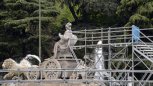 Ver v&iacute;deo  'La Cibeles trasnoch&oacute; y ahora quiere ver a los jugadores'