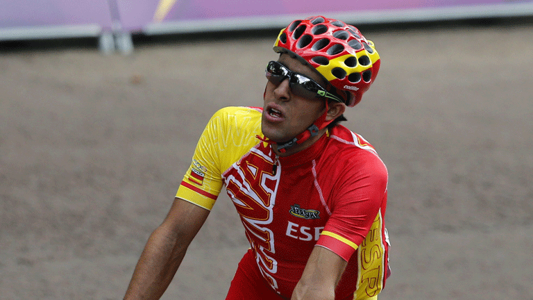 Los ciclistas ol&iacute;mpicos Castroviejo y Le&oacute;n S&aacute;nchez se entrenan en las afueras de Londres