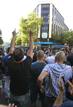 CIENTOS DE FUNCIONARIOS SE CONCENTRAN ANTE LA SEDE DEL PP CONTRA LOS RECORTES