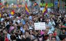 Cientos de personas se manifiestan en varias ciudades espa&ntilde;olas contra la reforma de la Constituci&oacute;n