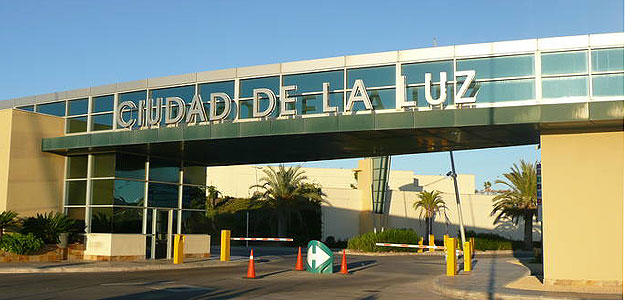 La Ciudad de la Luz, en Alicante, es uno de los estudios cinematográficos más importantes de nuestro país La Ciudad de la Luz, en Alicante, es uno de los estudios cinematográficos más importantes de nuestro país