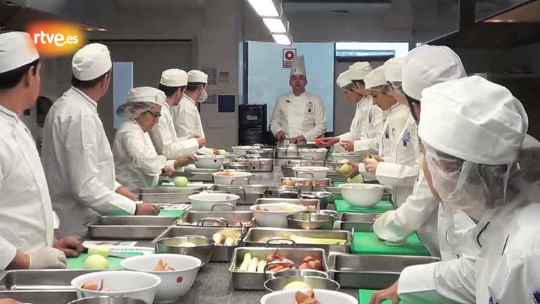 MasterChef - Los aspirantes reciben la primera clase de Le Cordon Bleu Madrid 