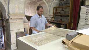 Ver v&iacute;deo  'El C&oacute;dice Calixtino se expone en el Palacio de Gelm&iacute;rez, junto a la Catedral de Santiago'