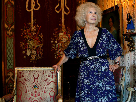 La Duquesa de Alba presenta la exposici&oacute;n Colecci&oacute;n Casa de Alba