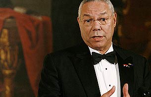 Ver v&iacute;deo  'Colin Powell ofrece su apoyo a Obama'