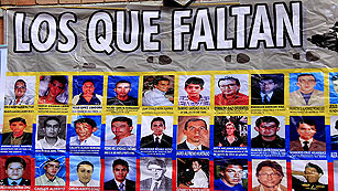 Ver v&iacute;deo  'Colombia acelera preparativos para liberar a 3 uniformados en poder de FARC'