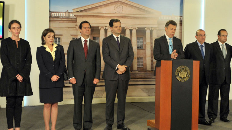 Colombia anuncia los nombres de las personas que negociar&aacute;n la paz