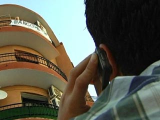 Ver v&iacute;deo  'Comando Actualidad - "Desahuciados, &iquest;y ahora qu&eacute;?" - Los pisos son de los bancos'