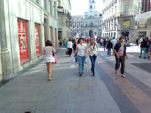 El comercio textil prev&eacute; facturar 3.500 millones en las rebajas de verano 2011