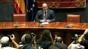 Ver v&iacute;deo  'Comparecencia &iacute;ntegra del vicepresidente del CGPJ tras la dimisi&oacute;n de Carlos D&iacute;var'