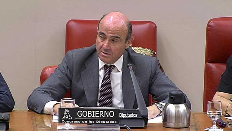 De Guindos: "No hay otro camino que las reformas"