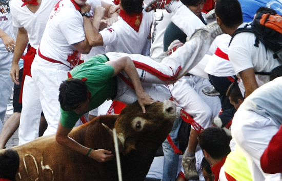 Ver v&iacute;deo  'Complicado y dram&aacute;tico. Asi ha sido el cuarto encierrro de San Fermin'