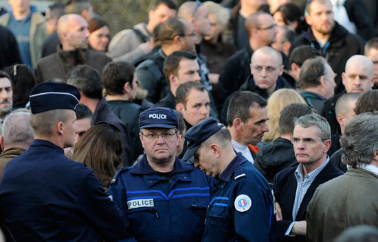 Francia castigar&aacute; con dureza a los terroristas que mataron al polic&iacute;a en Dammarie les Lys