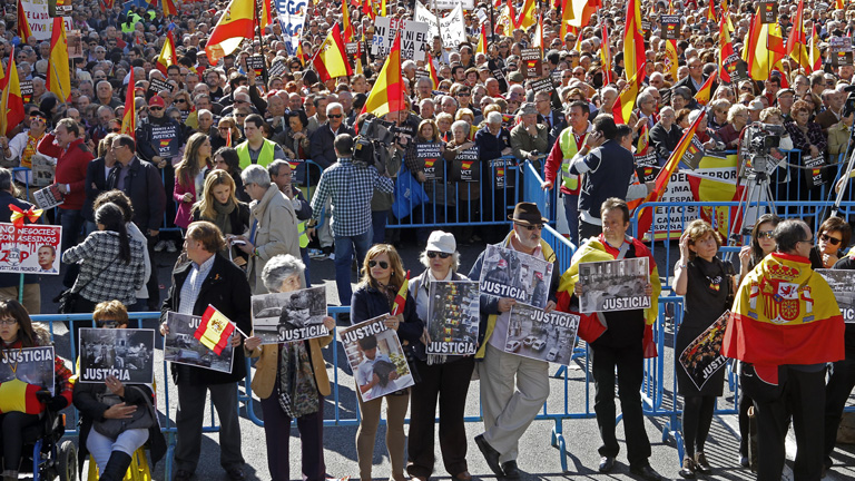 Concentraci&oacute;n en Madrid de algunas asociaciones de v&iacute;ctimas contra el terrorismo para pedir justicia 