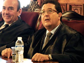 Ver vídeo  'Condenado a dos años de inhabilitación el juez Serrano'