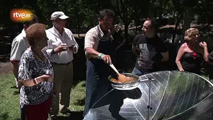 Ver v&iacute;deo  'Conectando Espa&ntilde;a - Abla - Cocina solar'