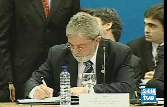 El Consejo de Defensa de Unasur se queda sin aprobar