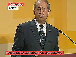 Ver v&iacute;deo  'El conseller de Interior, Felip Puig, defiende el desalojo de los Mossos en plaza de Catalunya'