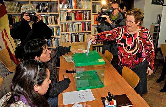 Sant Jaume de Frontany&aacute;, en Barcelona vota si en la consulta de independencia catalana