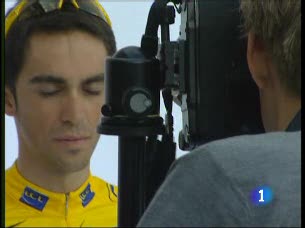 Ver v&iacute;deo  'Contador ayudar&aacute; a sus compa&ntilde;eros a entrar en el podio'