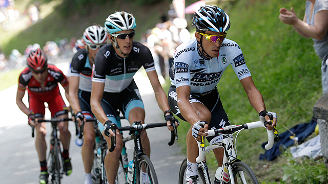 Contador conf&iacute;a en recuperar las piernas para Alpe d'Huez