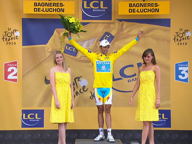 Contador se viste de amarillo en Bagneres de Luchon
