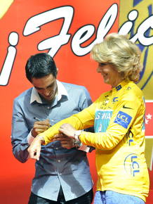 Contador es recibido en la Comunidad de Madrid