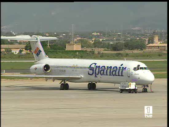 Los t&eacute;cnicos siguen trabajando en la investigaci&oacute;n del accidente de Barajas