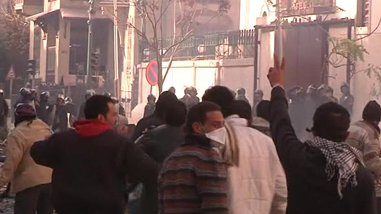Continúa la tensión en Egipto después de la tragedia del estadio de Port Said