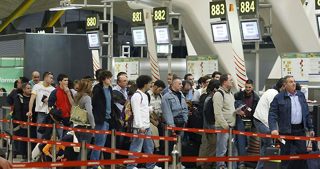 Contin&uacute;an los retrasos de vuelos de Iberia