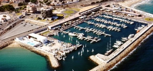 Continuen les tasques de neteja al Port de Tarragona