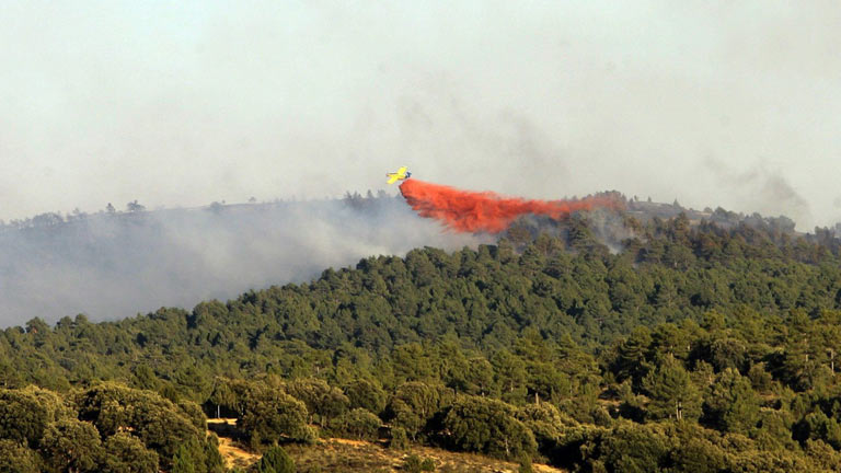 Las condiciones del viento ayudan a controlar el incendio de Guadalajara