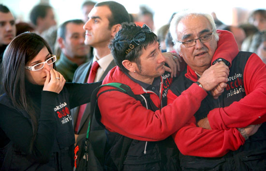 Al Qaeda en el Magreb asegura que los tres espa&ntilde;oles secuestrados est&aacute;n bien