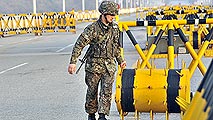 Ir al Video&nbsp;Corea del Norte anuncia el cierre del complejo industrial com&uacute;n de Kaesong