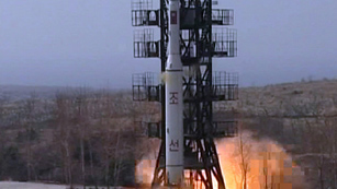 Ver v&iacute;deo  'Corea del Norte lanza un misil de largo alcance sin conseguir ponerlo en &oacute;rbita'