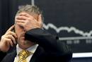 El corredor de Bolsa Dirk Mueller gesticula en la Bolsa de Fr&aacute;ncfort